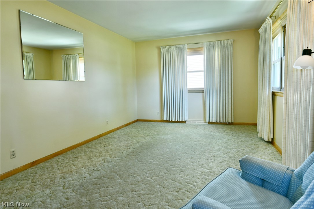 3985 Valacamp Avenue SE Warren OH 44484
