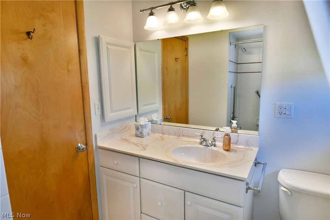 3985 Valacamp Avenue SE Warren OH 44484
