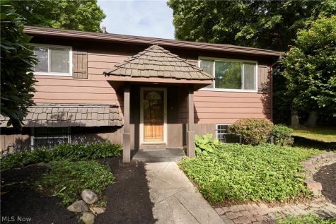 1170 N Plainview Drive Copley OH 44321
