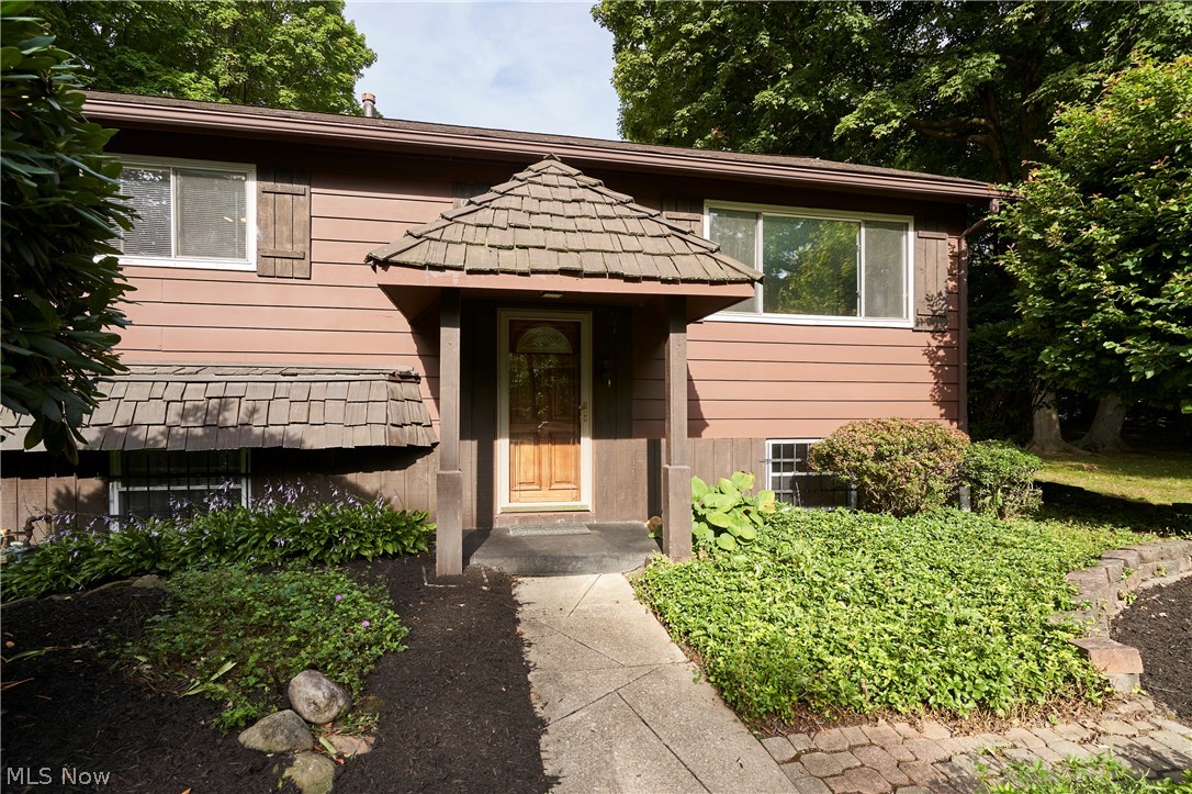 1170 N Plainview Drive Copley OH 44321