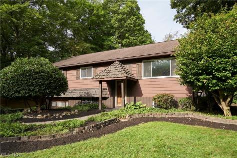 1170 N Plainview Drive Copley OH 44321