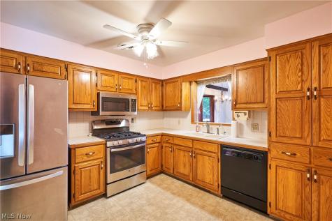 1170 N Plainview Drive Copley OH 44321