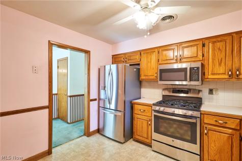 1170 N Plainview Drive Copley OH 44321
