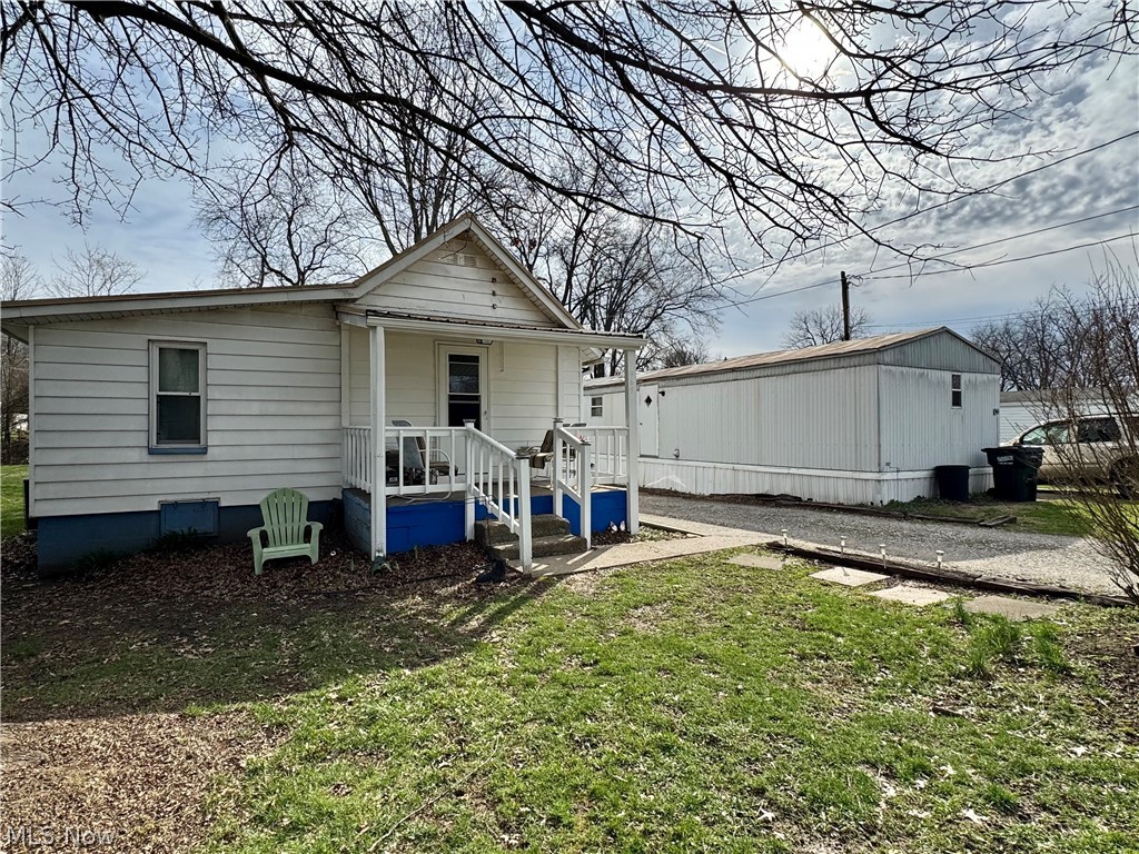 969 Linn Street Coshocton OH 43812