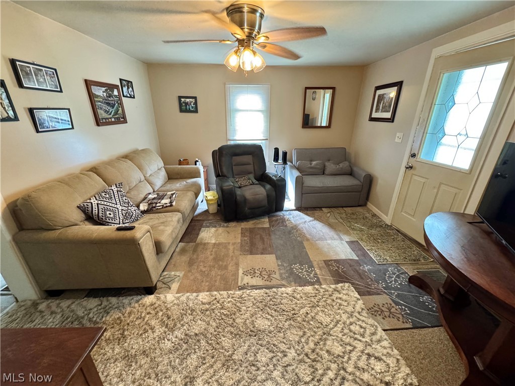 969 Linn Street Coshocton OH 43812