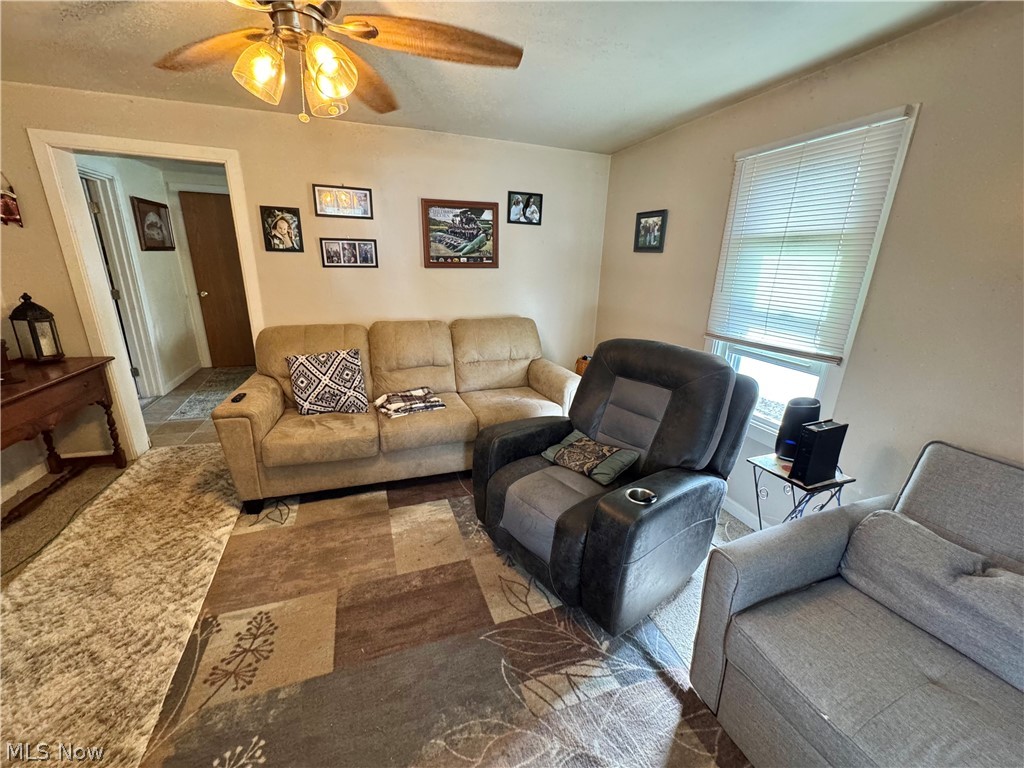 969 Linn Street Coshocton OH 43812