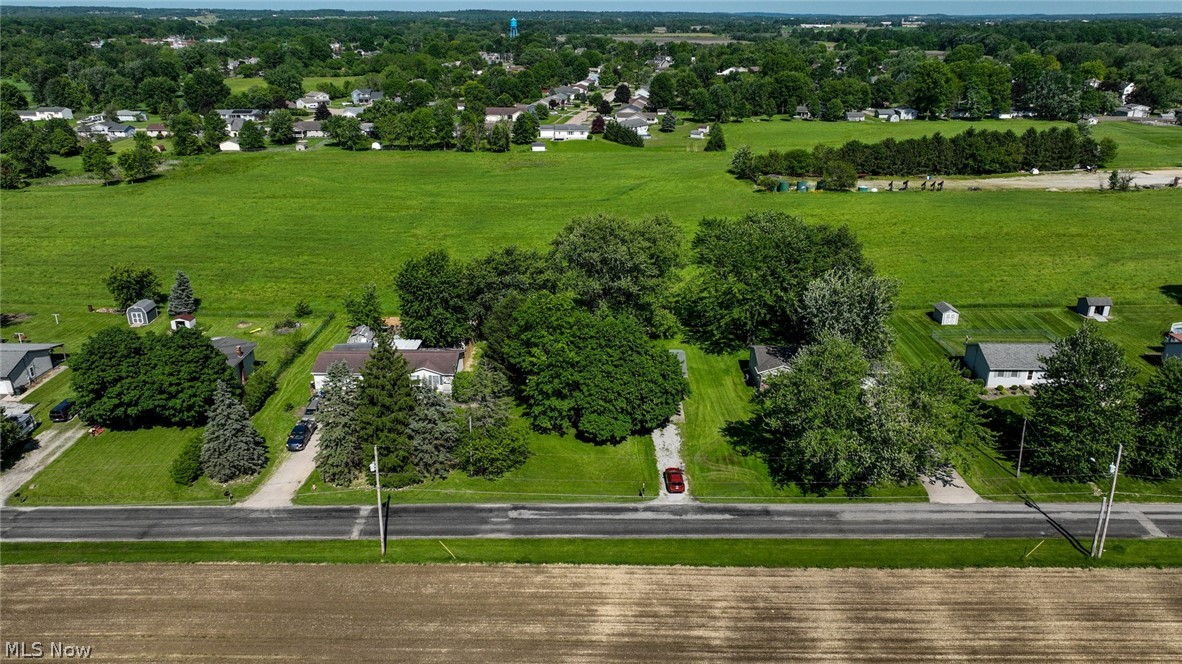 147 Pine Street Creston OH 44217