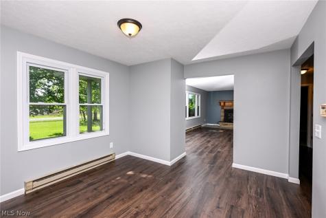147 Pine Street Creston OH 44217