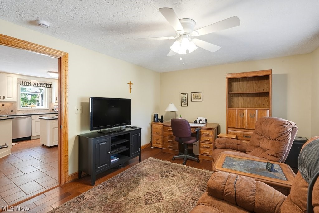338 W Mohawk Drive Malvern OH 44644