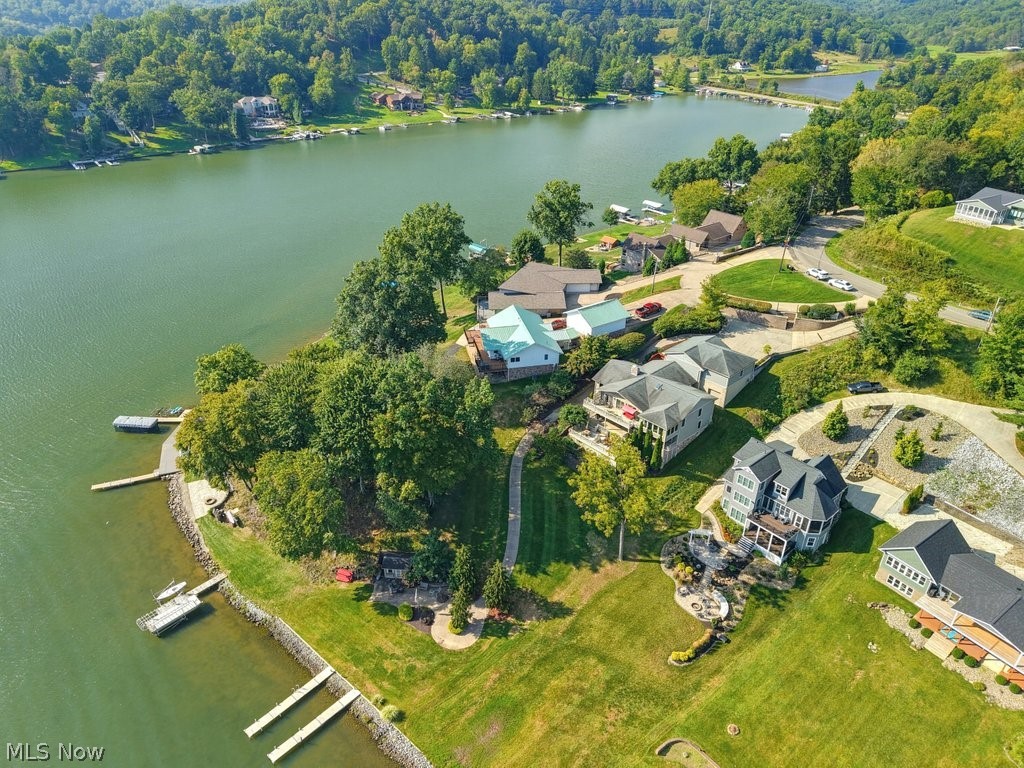 338 W Mohawk Drive Malvern OH 44644