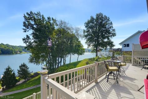 338 W Mohawk Drive Malvern OH 44644