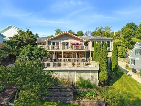 338 W Mohawk Drive Malvern OH 44644