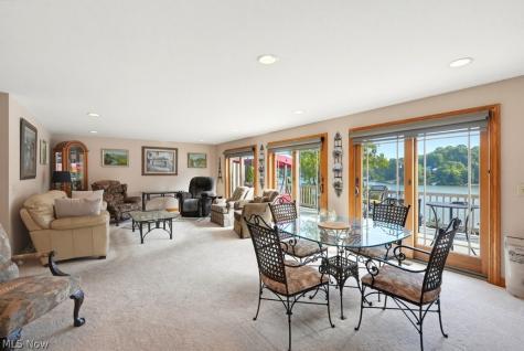 338 W Mohawk Drive Malvern OH 44644