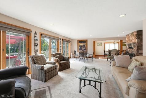 338 W Mohawk Drive Malvern OH 44644