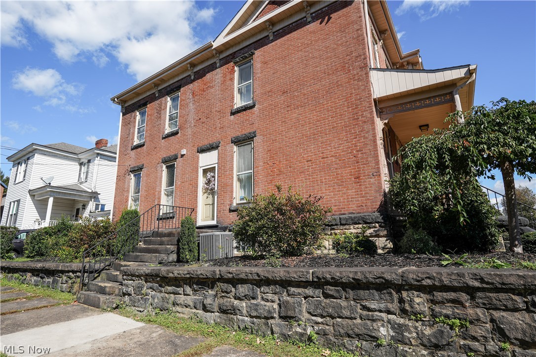 201 N 7th Street Martins Ferry OH 43935