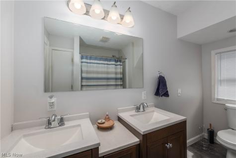 366 Palm Avenue Akron OH 44301