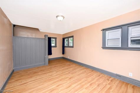 980 Neptune Avenue Akron OH 44301