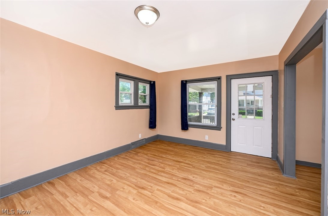 980 Neptune Avenue Akron OH 44301