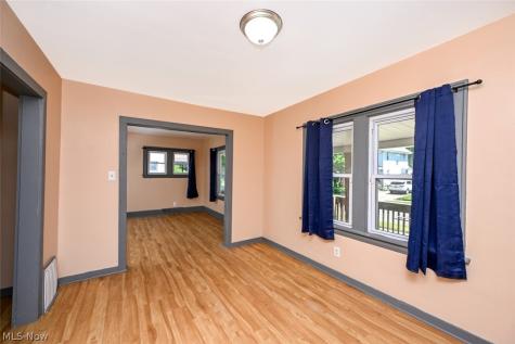 980 Neptune Avenue Akron OH 44301
