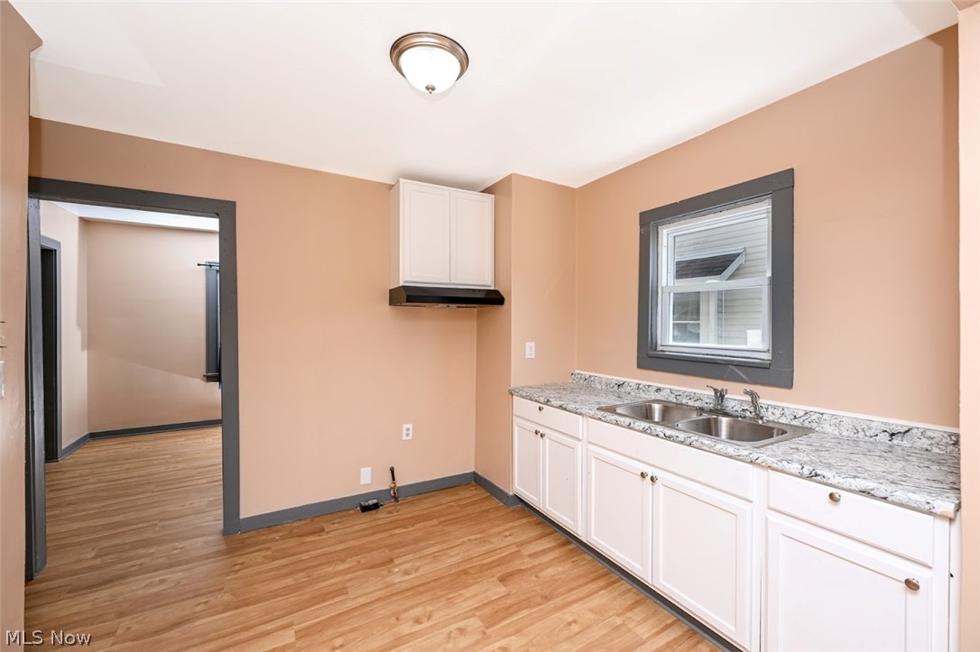 980 Neptune Avenue Akron OH 44301