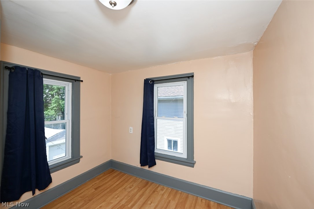 980 Neptune Avenue Akron OH 44301
