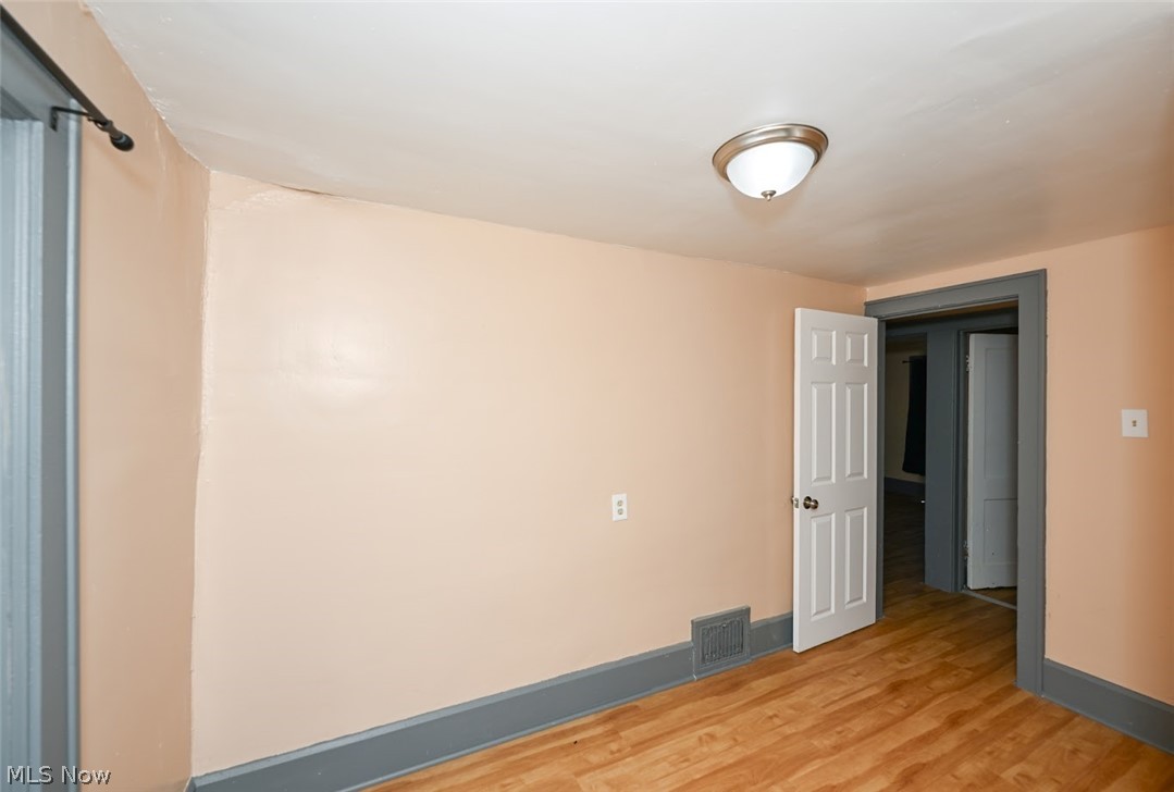 980 Neptune Avenue Akron OH 44301