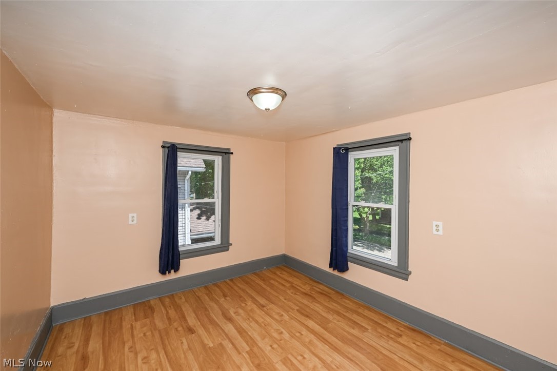 980 Neptune Avenue Akron OH 44301
