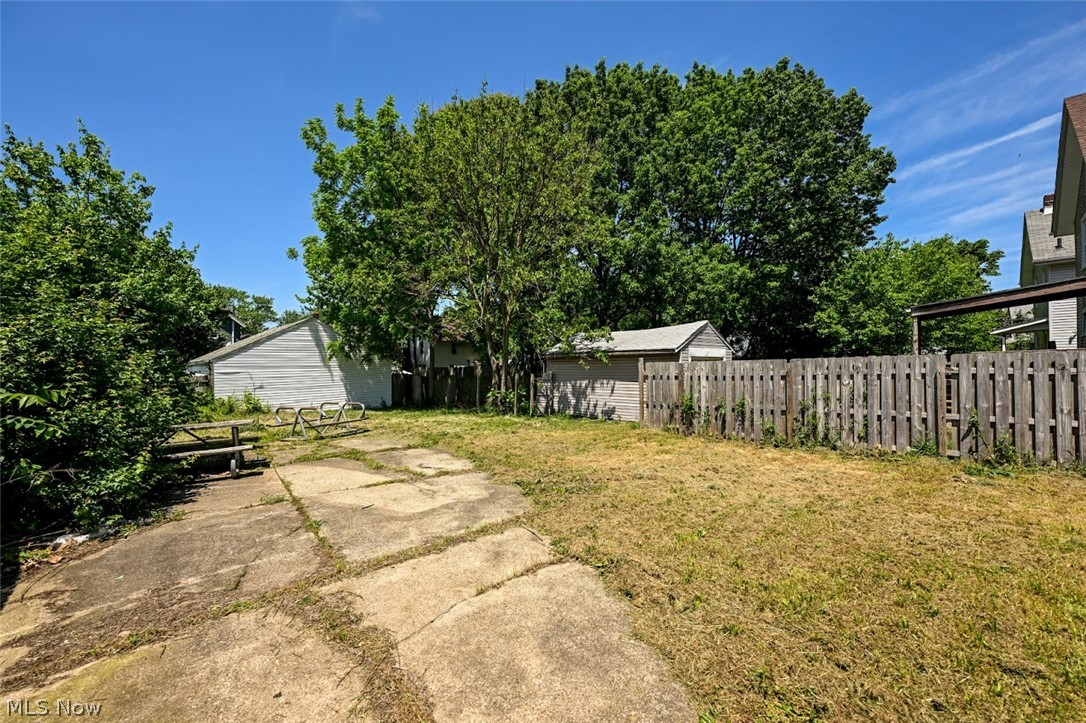 980 Neptune Avenue Akron OH 44301