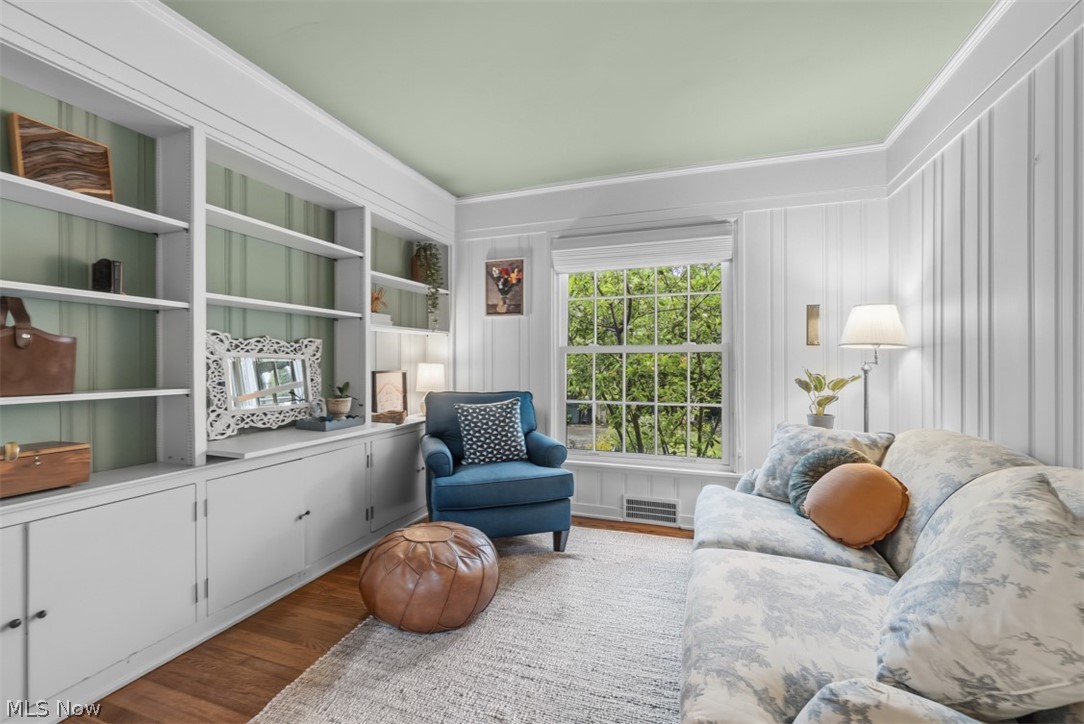 2748 Belvoir Boulevard Shaker Heights OH 44122