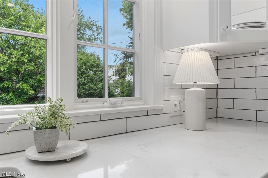 2748 Belvoir Boulevard Shaker Heights OH 44122