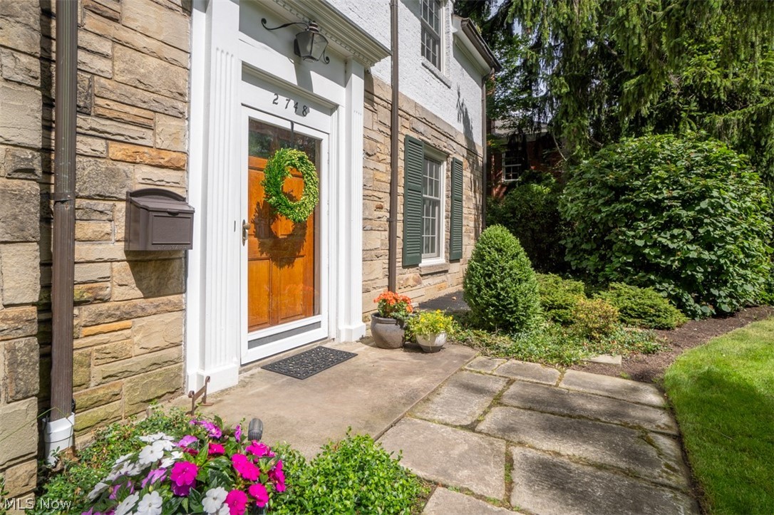 2748 Belvoir Boulevard Shaker Heights OH 44122
