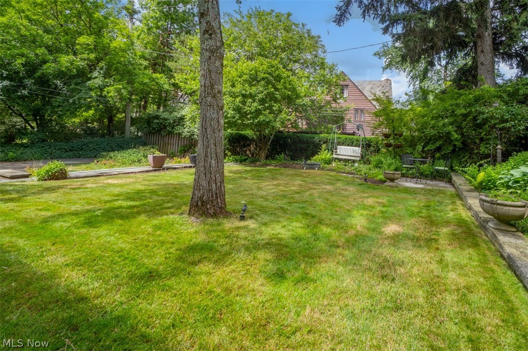 2748 Belvoir Boulevard Shaker Heights OH 44122