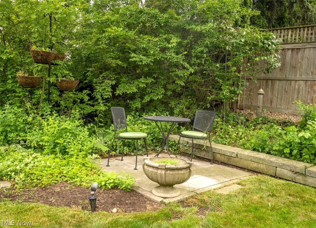2748 Belvoir Boulevard Shaker Heights OH 44122