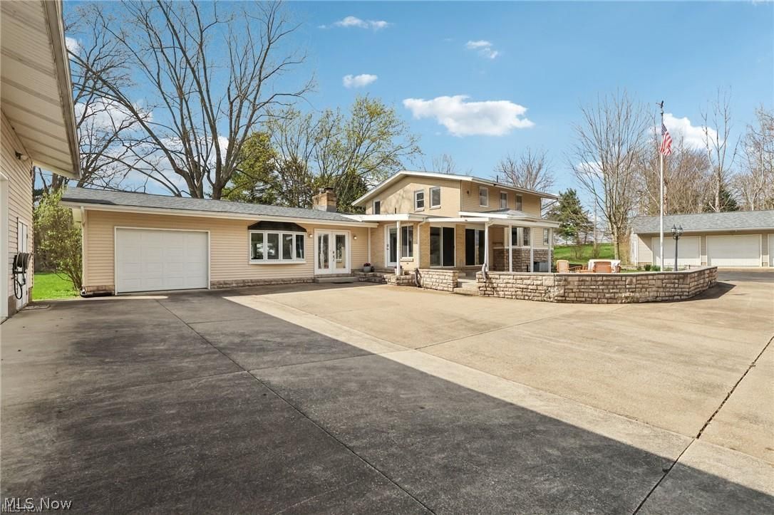 1220 Ben Fulton Avenue NW North Lawrence OH 44666