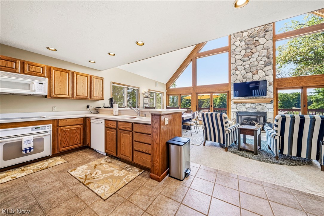 1452 Lake Vue Drive Roaming Shores OH 44085