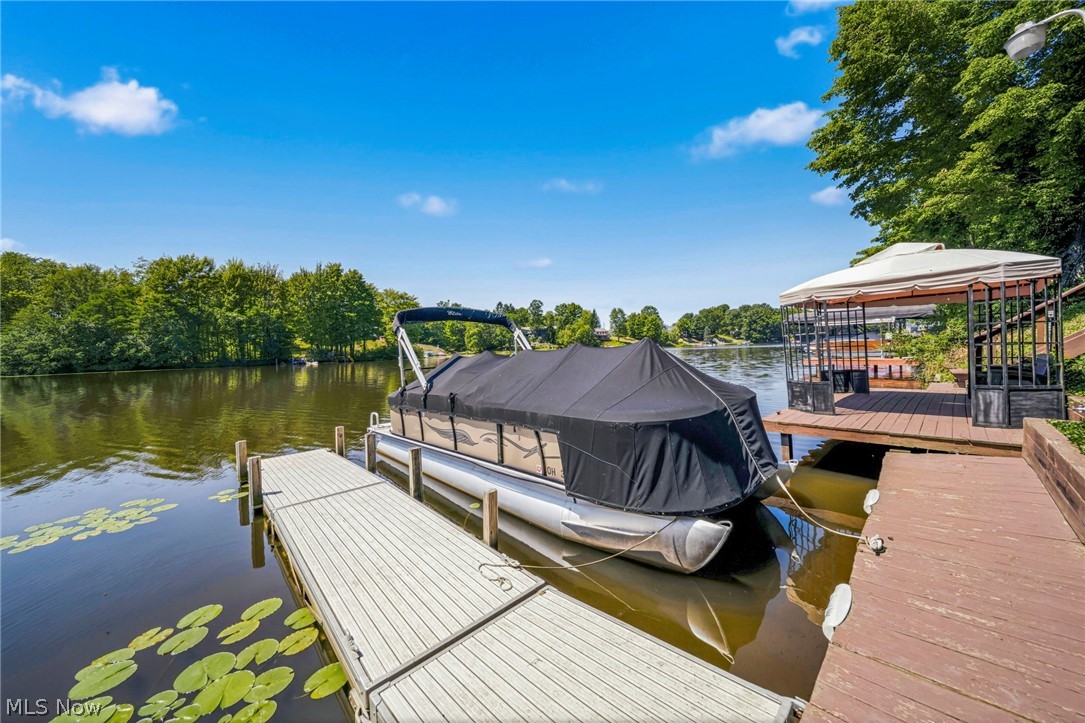 1452 Lake Vue Drive Roaming Shores OH 44085