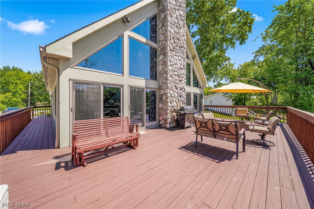 1452 Lake Vue Drive Roaming Shores OH 44085