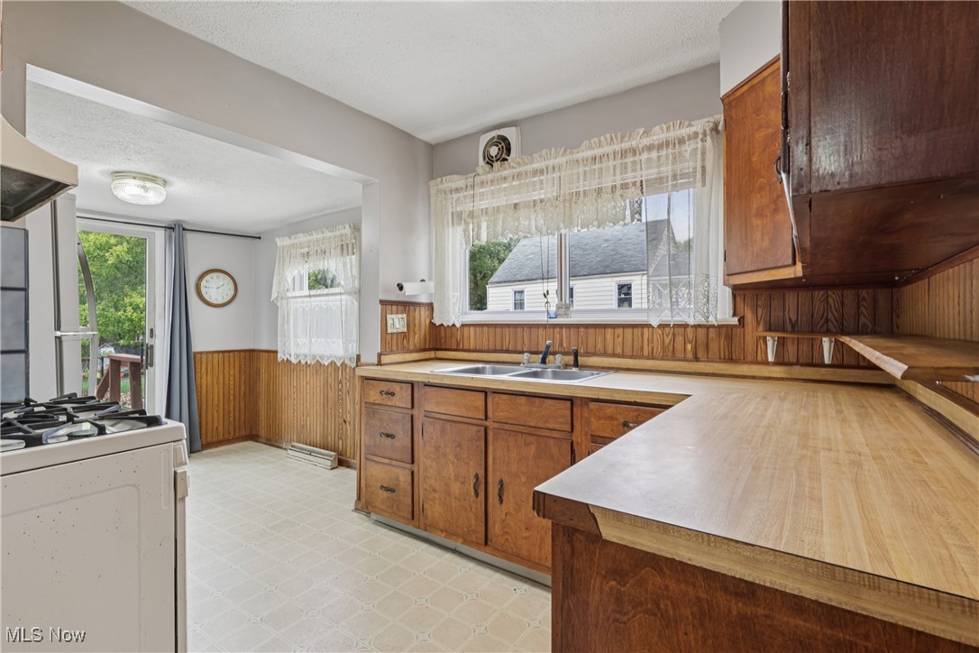 1674 Betz Drive Akron OH 44306