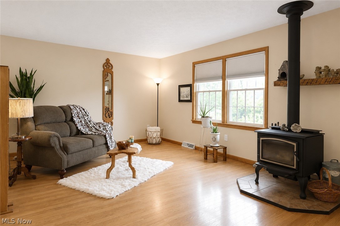 6077 Weaver Road Conneaut OH 44030