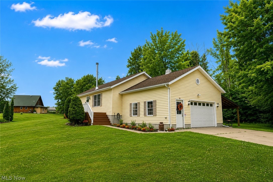 6077 Weaver Road Conneaut OH 44030