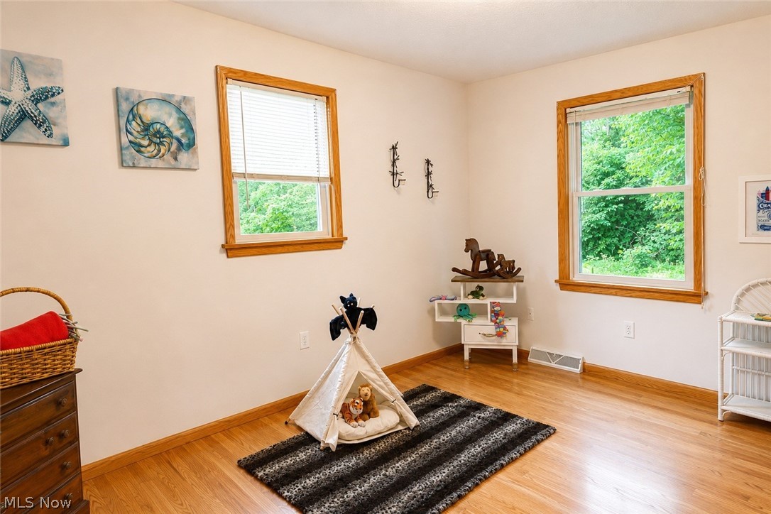 6077 Weaver Road Conneaut OH 44030