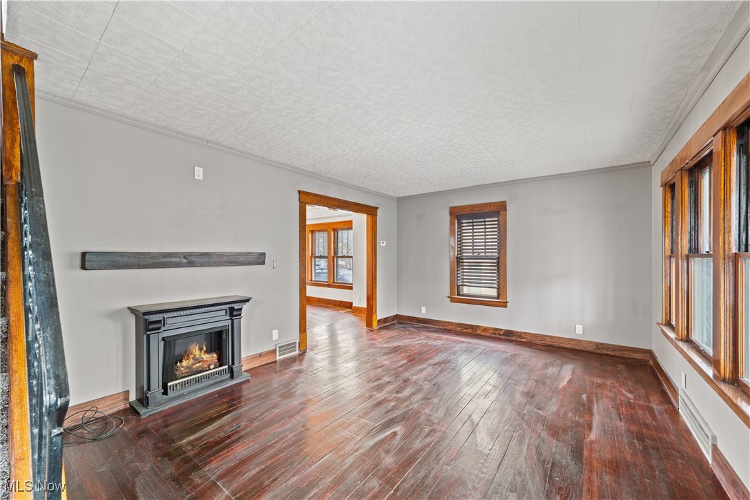 119 Waverly Place Lorain OH 44052