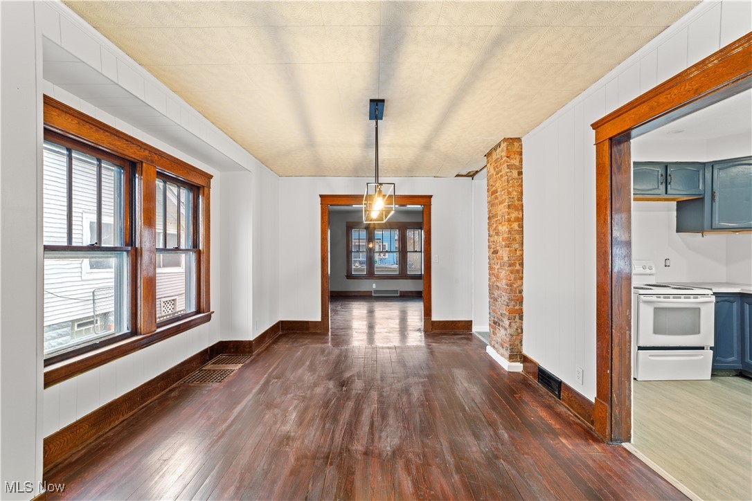 119 Waverly Place Lorain OH 44052