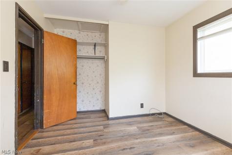 1687 Delia Avenue Akron OH 44320