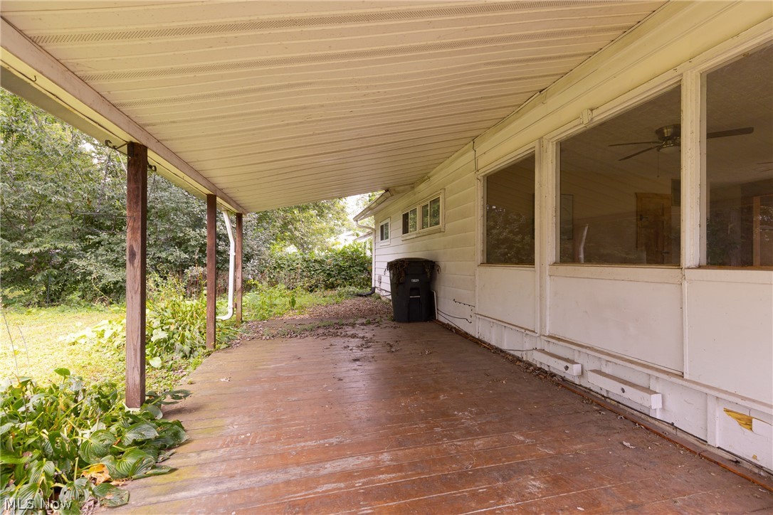 1687 Delia Avenue Akron OH 44320