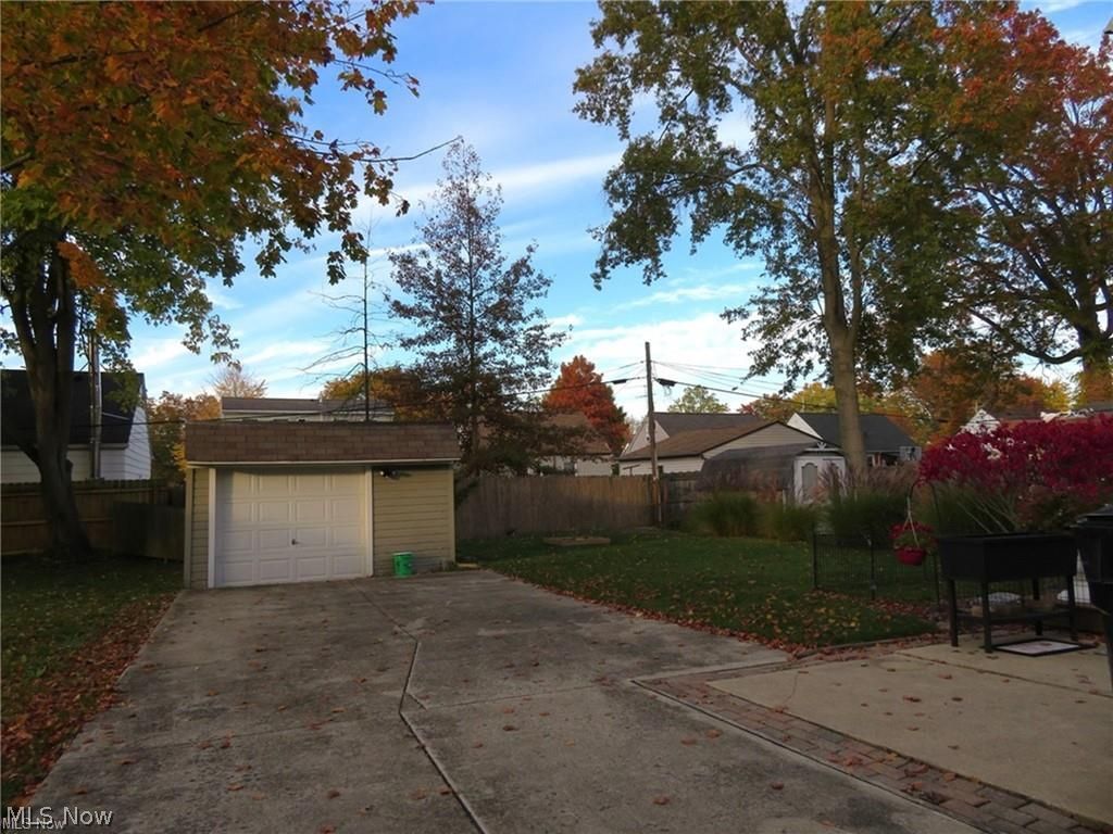 532 Princeton Avenue Elyria OH 44035