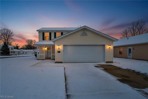 27 Kenilworth Avenue Painesville OH 44077