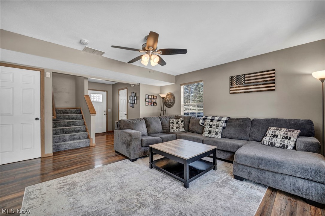 27 Kenilworth Avenue Painesville OH 44077