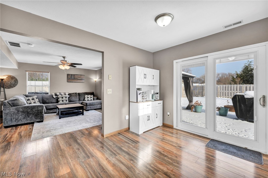 27 Kenilworth Avenue Painesville OH 44077