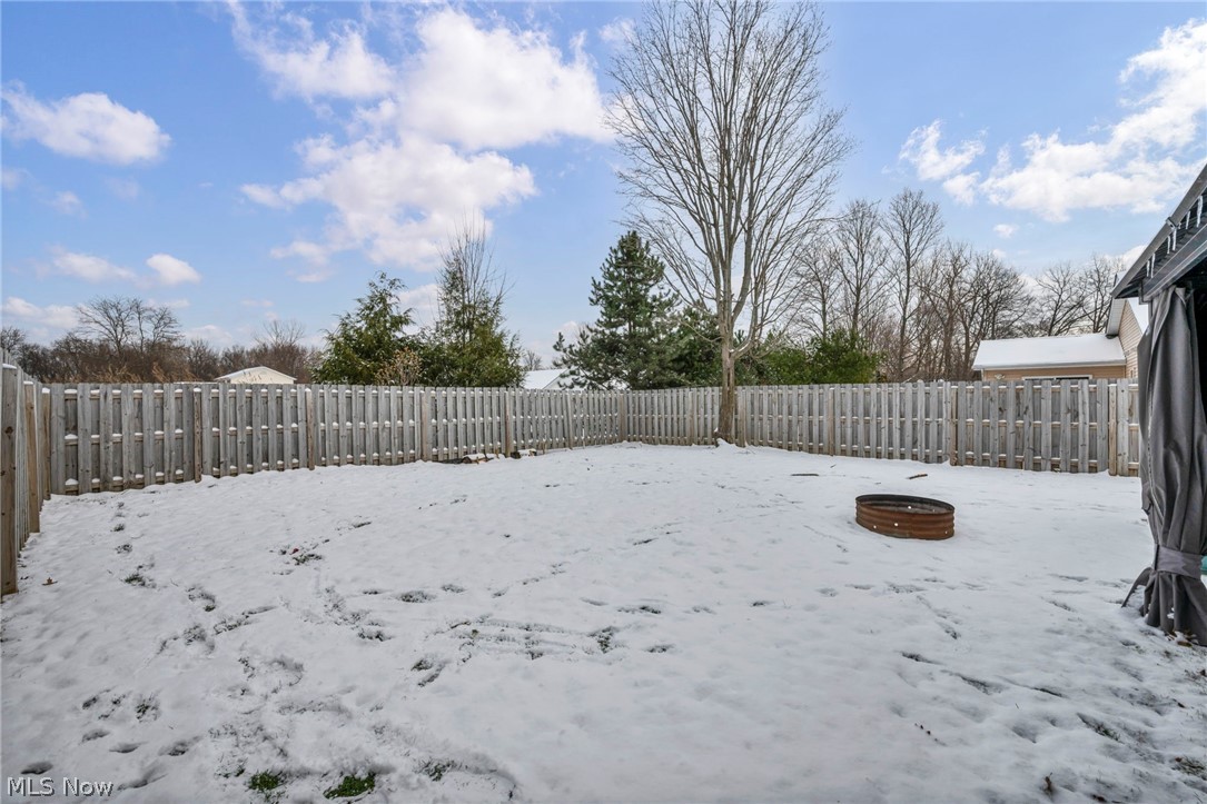 27 Kenilworth Avenue Painesville OH 44077